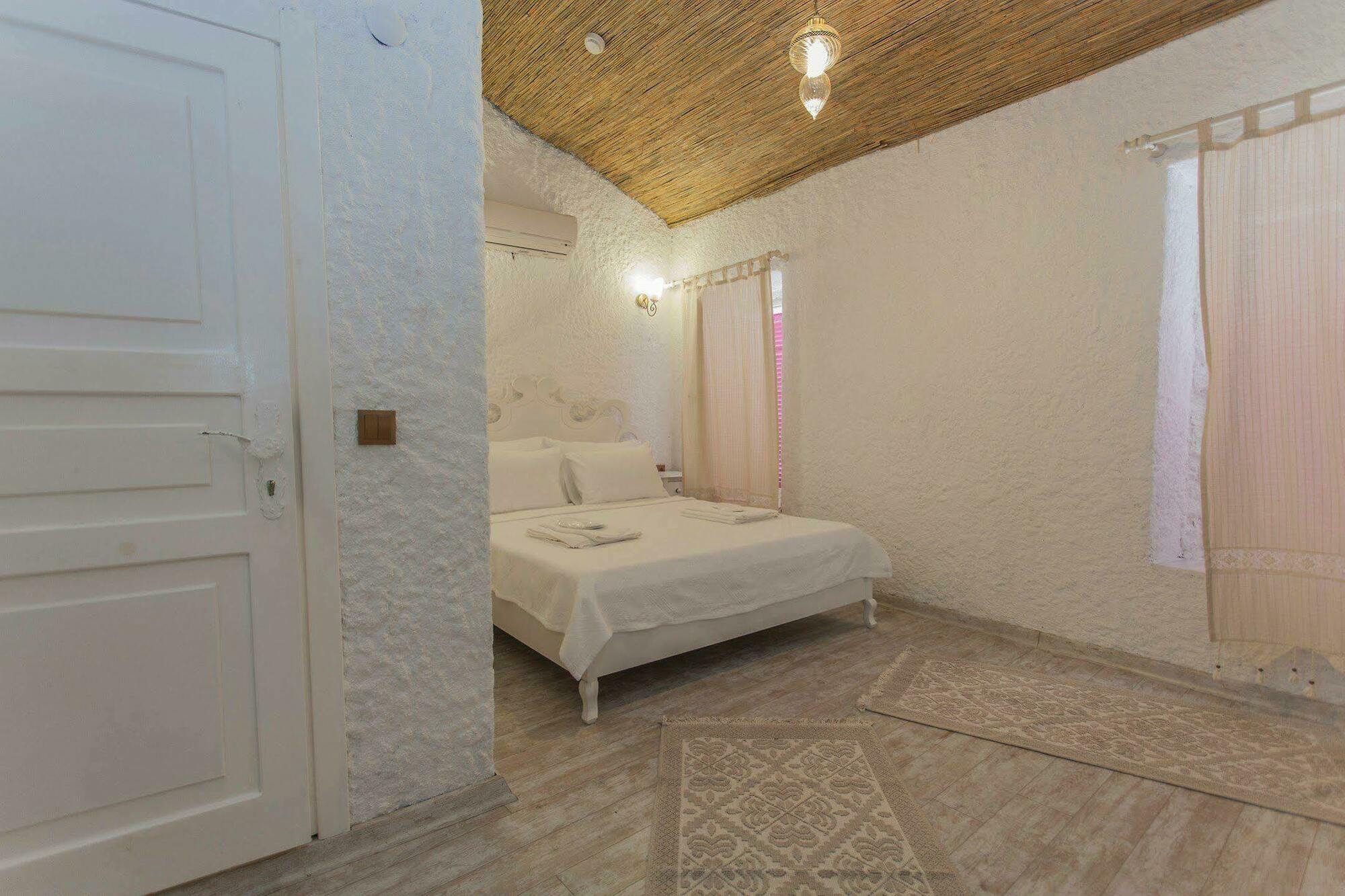 Alacati Alanur Otel Экстерьер фото